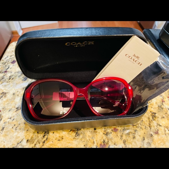 Used Coach burgundy color sunglasses in good condition. - Picture 5 of 6